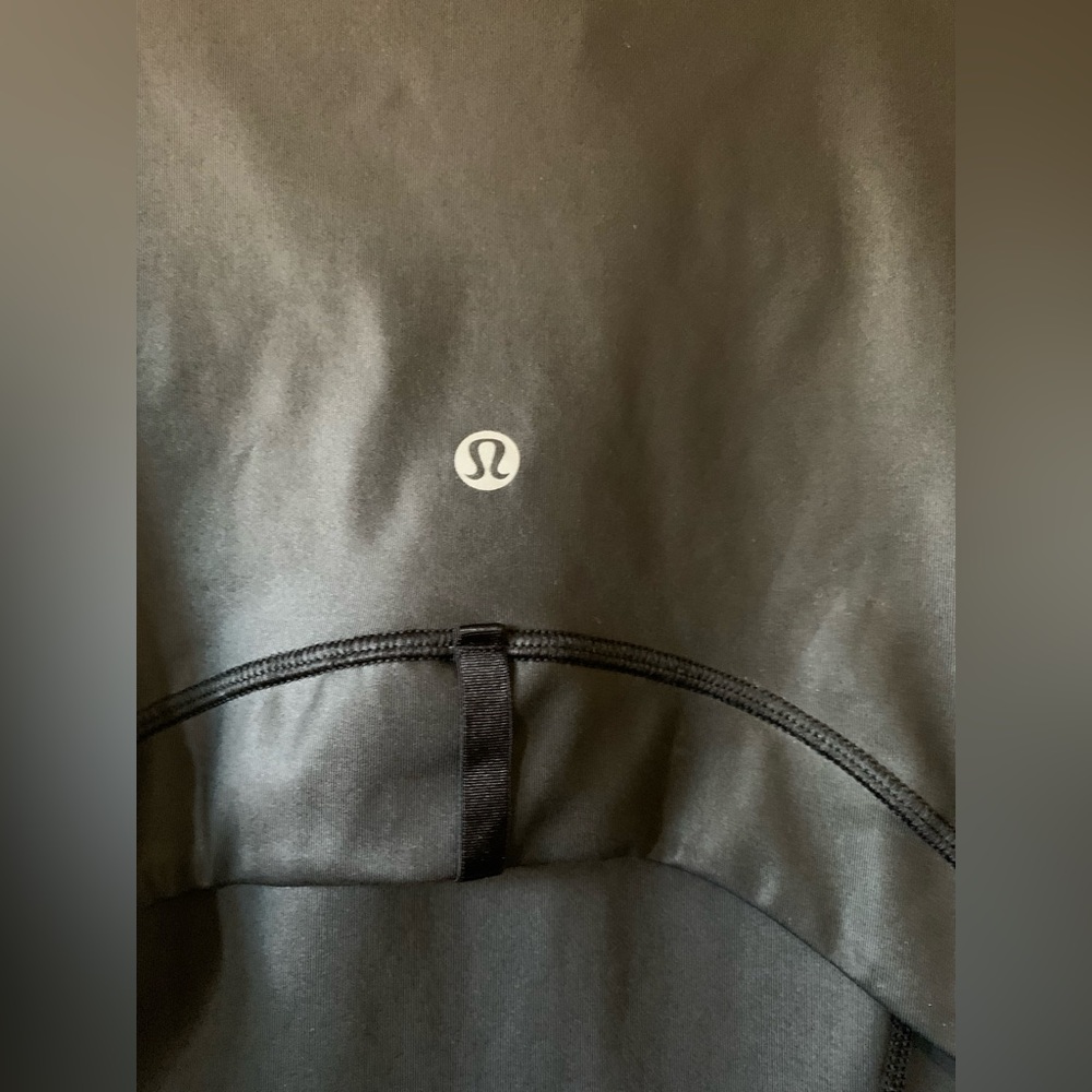 ❌S O L D❌🦄LULULEMON🦄 | Define Jacket *Shine* •Size 6 - Picture 8 of 11